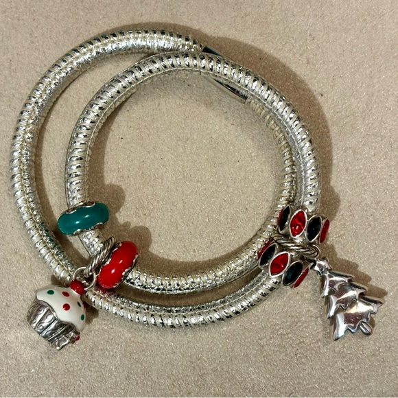 ❌SOLD❌ 🆕 Brighton Noble Fir Tree charm Silver with Christmas star on top NWOT - Picture 5 of 5